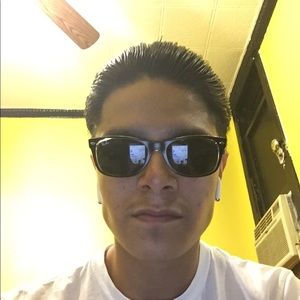 Meet your Posher, Johnny